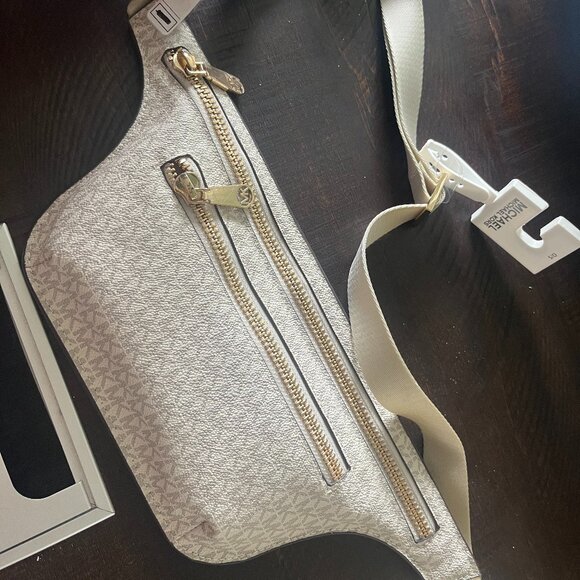 Michael Kors Belt Bag - Picture 1 of 3